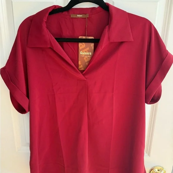 NWT Chic Burgundy V-Neck Blouse - Picture 2 of 3